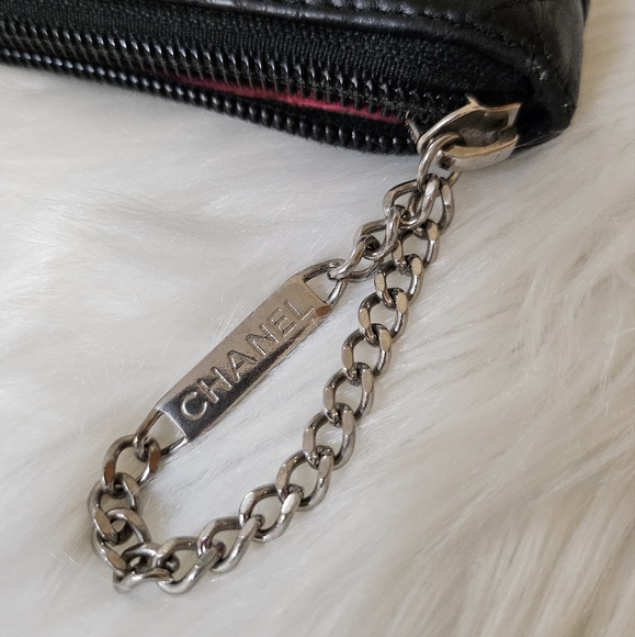 ❌SOLD❌ 🖤 Chanel Cambon Zippy 🖤 - Picture 13 of 15